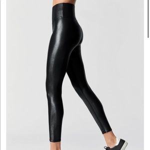 NWT: Carbon38 HIGH RISE 7/8 LEGGING / TAKARA SHINE